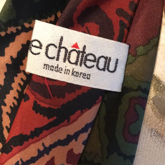 Le chateau tie - Picture 3 of 8